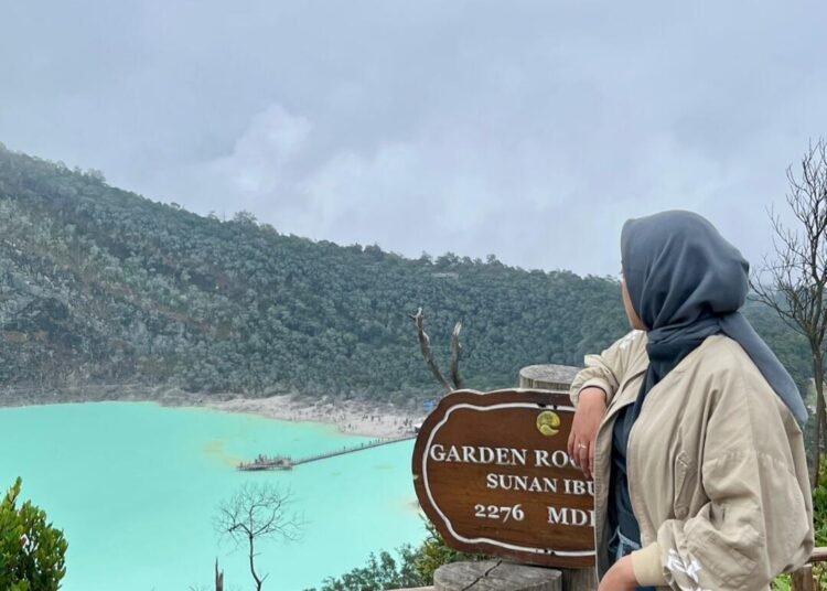 Nikmati keindahan matahari terbit dari Puncak Sunan Ibu di Ciwidey, Bandung. Dari ketinggian 2.343 mdpl, Cocok untuk trekking ringan, fotografi, dan healing di alam terbuka.