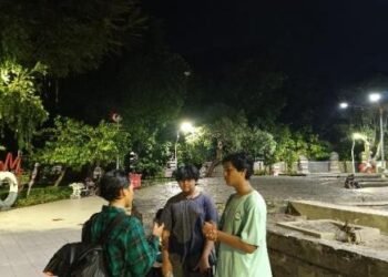 Pembuatan Konten Moderasi Beragama Oleh Mahasiswa UPN“Veteran” Jawa Timur Di Taman Bungkul Surabaya 1 doku 1