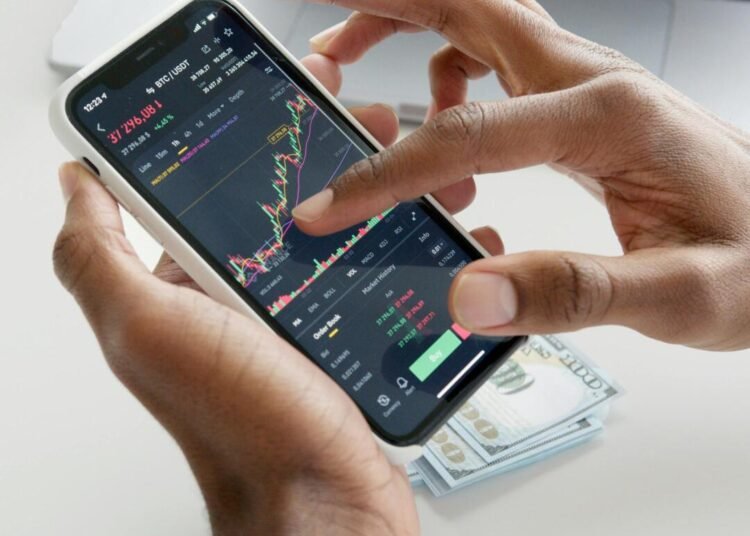 Masa Depan Investasi Saham di Tengah Ancaman Disrupsi Digital 1 sumber : https://www.pexels.com/id-id/pencarian/saham/