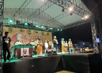 Semangat Gotong Royong, Mahasiswa KKN UNU Purwokerto Dampingi Desa Sokaraja Lor di Ajang Festival Bedug Sokaraja ke-11 1 tim kedung kendil