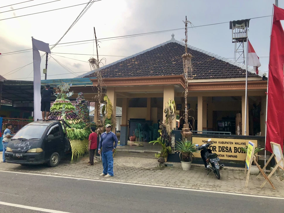 Kirab Tumpeng: Kolaborasi Mahasiswa UB dan Masyarakat Desa Bokor 3