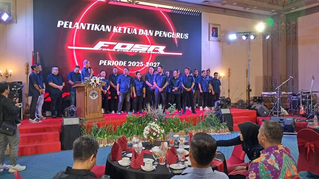 Wakil Wali Kota Surakarta Persembahkan Lagu Spesial di Pelantikan Pengurus FOSR 2025–2027 3 20250712 203503