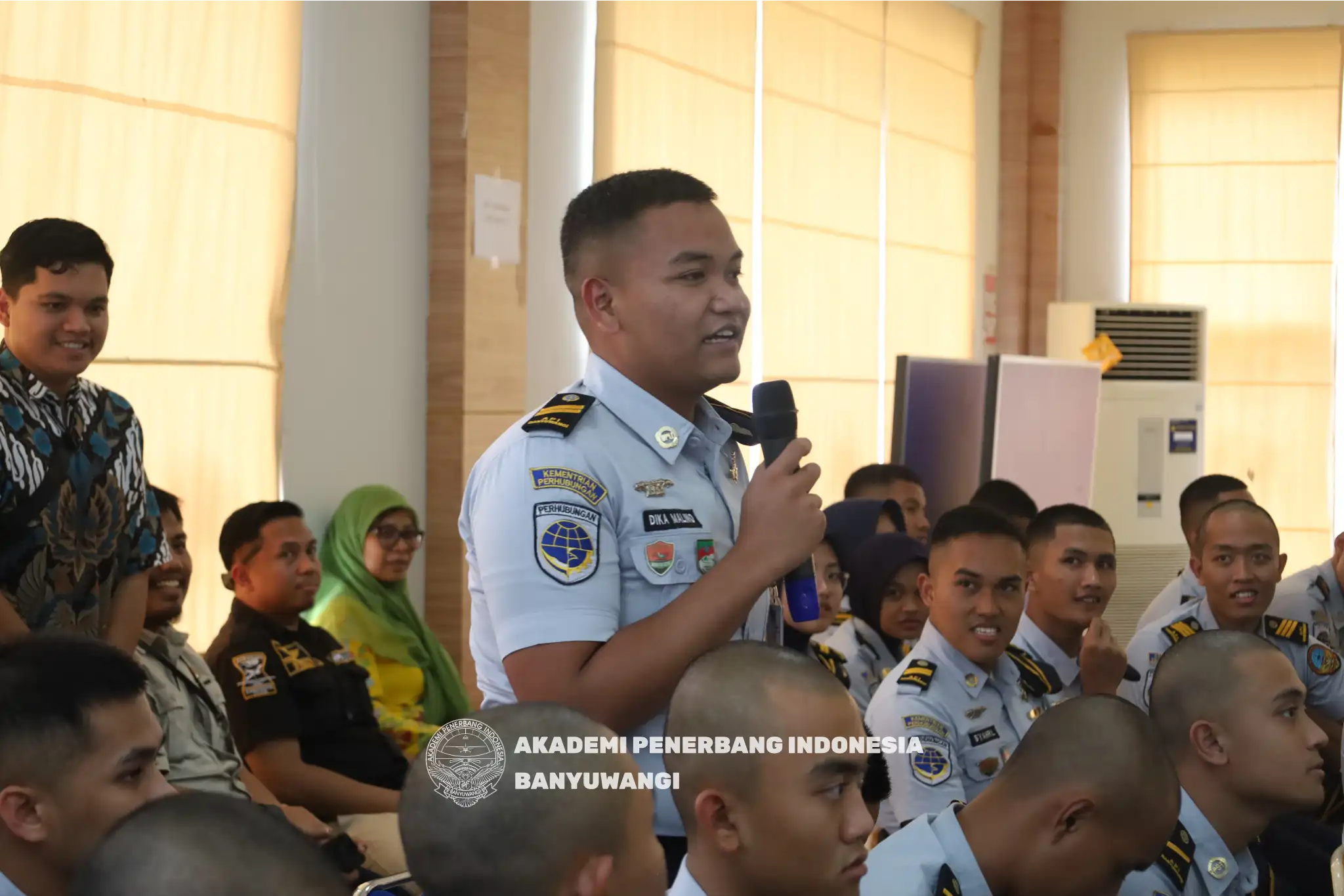 Capt. Bobby R. Mamahit Beri Kuliah Umum di API Banyuwangi, Bahas Sinergi Moda Transportasi 4 3 Kuliah Umum 15 Juli