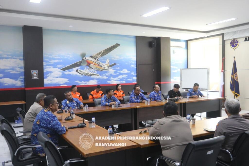 API Banyuwangi dan Korpolairud Polri Gelar Supervisi Pendidikan Penerbang, Fokus Tingkatkan Mutu dan Standar Keselamatan 4 3 Supervisi Polisi Udara