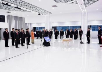 7eaff00d 00ea 4f27 977b b250db9b1e73