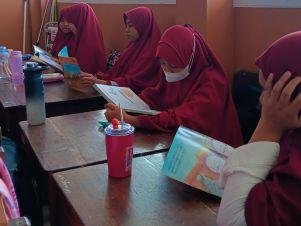 Tingkatkan Literasi Sejak Dini, SDIT Al-Fadiyah Gelar Kegiatan Literasi untuk Siswa Kelas 1–6 2 Desain tanpa judul 1