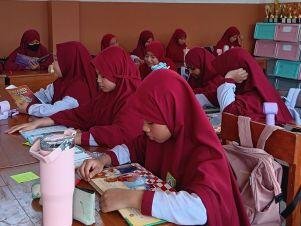 Tingkatkan Literasi Sejak Dini, SDIT Al-Fadiyah Gelar Kegiatan Literasi untuk Siswa Kelas 1–6 1 Desain tanpa judul