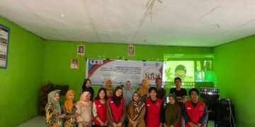 Foto Bersama Setelah Seminar