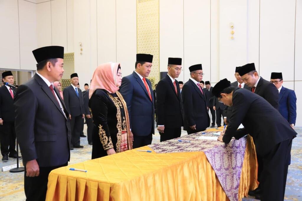 Rektor Baru, Arah Baru: UIN Jurai Siwo Lampung Siap Lakukan Lompatan Melalui Kurikulum 2025 3 Gambar WhatsApp 2025 07 03 pukul 12.00.10 88def6f4