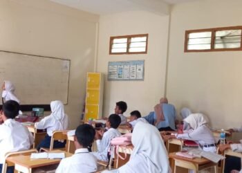 Pengabdian Mahasiswi UIN Raden Fatah Jembatan Kolaborasi Budaya Arab Melayu di Tengah Masyarakat 1 IMG 20250217 WA0012