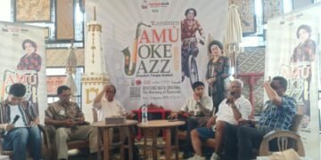 Opa Julius, Eko Bebek sebagai konseptor acara dan Bagus Setyawan dalam salah satu sesi tanya jawab Jamu Joke dan Jazz ( Doc. Yusuf )