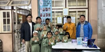 Dalam rangka memperingati HUT ke-17, TIDAR Tangsel berbagi 100 paket makanan dan 50 Al-Qur’an ke dua masjid dan dua yayasan yatim piatu sebagai wujud nyata kepedulian sosial dan keagamaan.