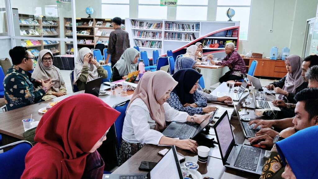 Rektor Baru, Arah Baru: UIN Jurai Siwo Lampung Siap Lakukan Lompatan Melalui Kurikulum 2025 5 WhatsApp Image 2025 06 22 at 18.11.16