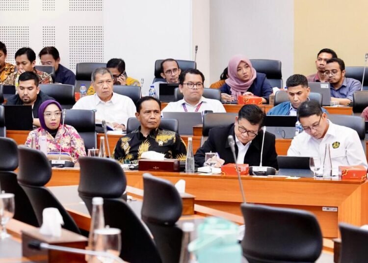 Rapat Bersama Badan Anggaran DPR Ri, Sekjen Kementerian ATR/BPN Optimis Ada Peningkatan PNBP pada 2026 1 WhatsApp Image 2025 07 09 at 09.57.19