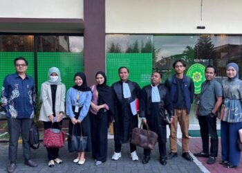 Mahasiswa Magang FH UMM Ikuti Persidangan Kasus Penggelapan oleh Anak Terhadap Ayah Kandung di PN Kepanjen 1 Mahasiswa FH UMM menghadiri persidangan perkara pidana