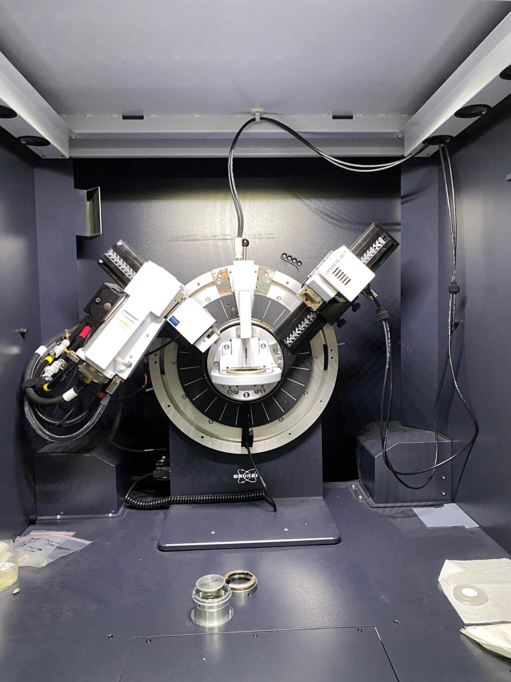 Kunjungan Edukatif ke Laboratorium Fisika Material BRIN Serpong: Mengenal Beragam Alat Praktikum, Salah Satunya X-Ray Diffraction (XRD) 3 WhatsApp Image 2025 07 19 at 09.55.47 1