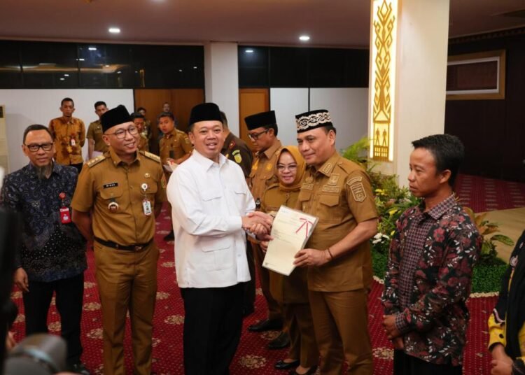 Saksikan Penandatangan MoU di Lampung, Menteri Nusron Ajak Tokoh Agama Kawal Sertipikasi Tanah Wakaf 1 WhatsApp Image 2025 07 30 at 08.15.52 1