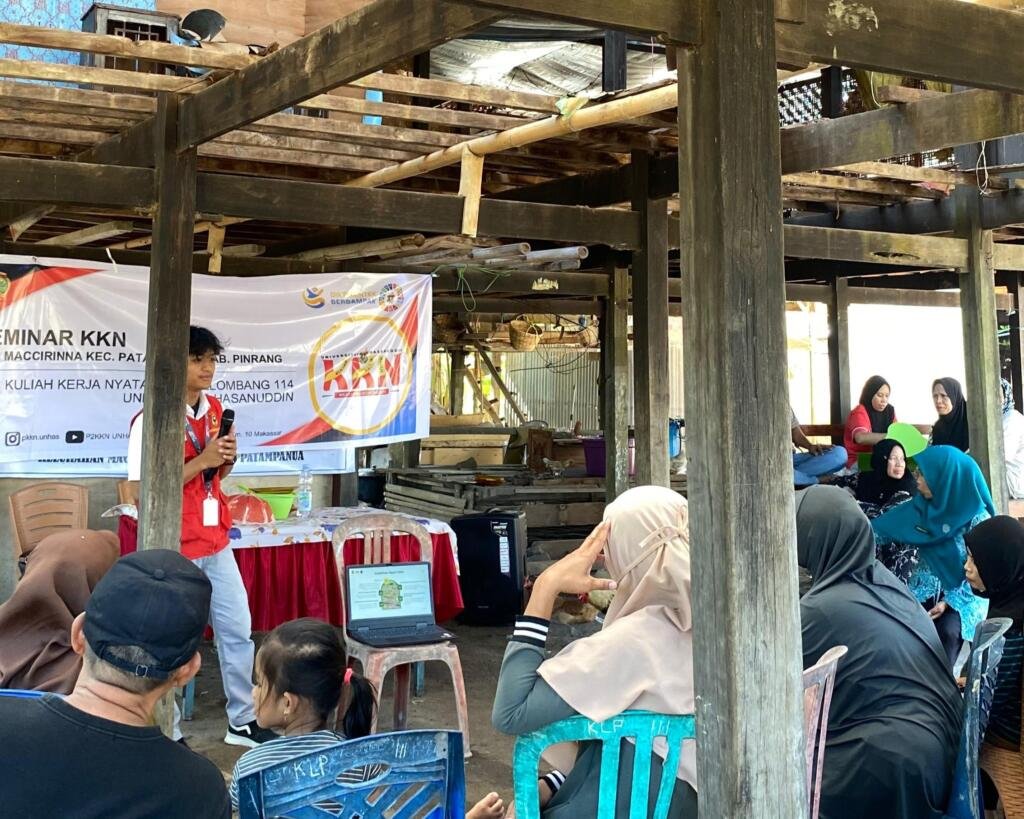 Mahasiswa KKN-T 114 UNHAS Terapkan Irigasi Tetes sebagai Inovasi Hemat Air dalam Budidaya Pekarangan Rumah di Kelurahan Maccirinna 2 dokumentasi makmur2