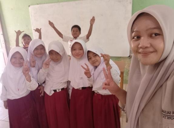 Edukasi Musim dan Pengaruhnya Melalui Media Gambar Menggunakan Canva 3 image 11