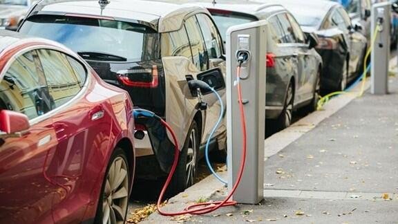 Mobil Listrik Solusi Baru atau Ancaman Baru 1 mobil listrik