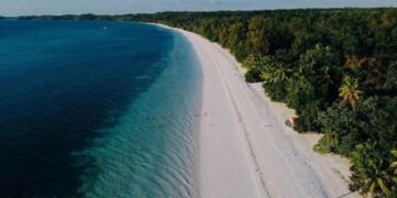 Pantai Ngurbloat