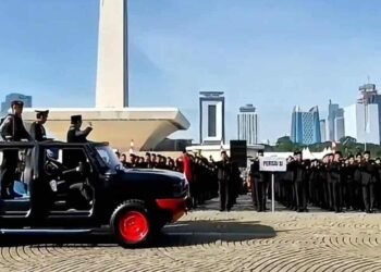 Presiden Prabowo apresiasi Batalyon Perisai Syarikat Islam di momen HUT Bhayangkara ke-79. (Dok. Istimewa)
