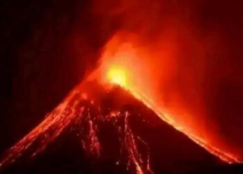 67dce65cc5b98 gunung lewotobi laki laki erupsi kamis tengah malam 20 maret 2025 ntt