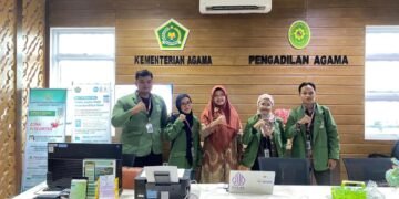 Foto Bersama di Pengadilan Agama