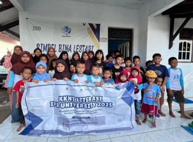 Membangun Desa Lewat Buku: Kisah Mahasiswa KKN-T IPB University di Kampoeng Mbaca 2 IMG 20250802 232410