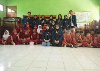 Foto Bersama Siswa-Siswi Kelas 4 dan 5 SDN NGRAYUDAN 01