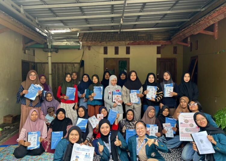 Mahasiswa KKN-T IDBU Tim 41 Universitas Diponegoro Hadirkan Modul Pencatatan Keuangan Sederhana untuk Optimalisasi Industri Rumahan Warga Dusun Tembelang 1 WhatsApp Image 2025 08 02 at 13.29.17 9f5de35c