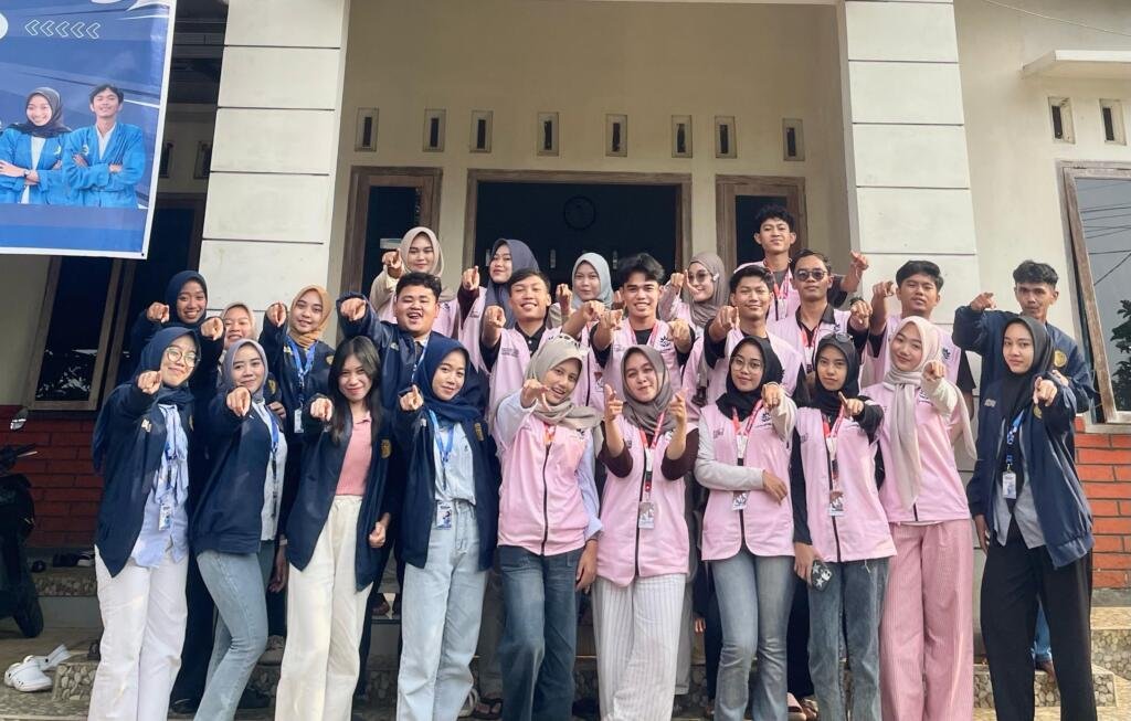 Tiga Perguruan Tinggi Siap Kolaborasi Meriahkan HUT RI ke-80 di Desa Banyukuning 2 WhatsApp Image 2025 08 04 at 17.39.41 ac22bced