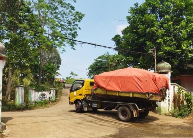 TPA yang Seharusnya Menjadi Solusi Kenapa Bisa Menimbulkan Masalah Baru? 1 ilustrasi bersumber dari detik.com