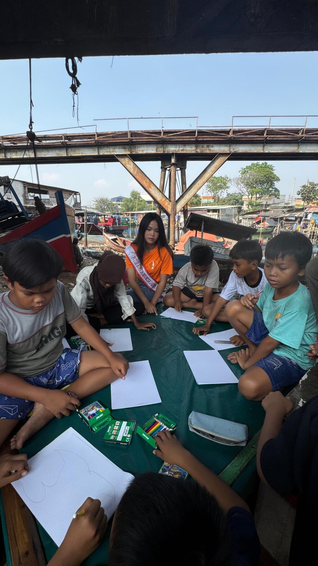 Alifah Flowerifta Azka, Puteri Remaja Jakarta Pariwisata yang Berbagi Inspirasi di Kampung Nelayan 2 WhatsApp Image 2025 09 29 at 11.00.56