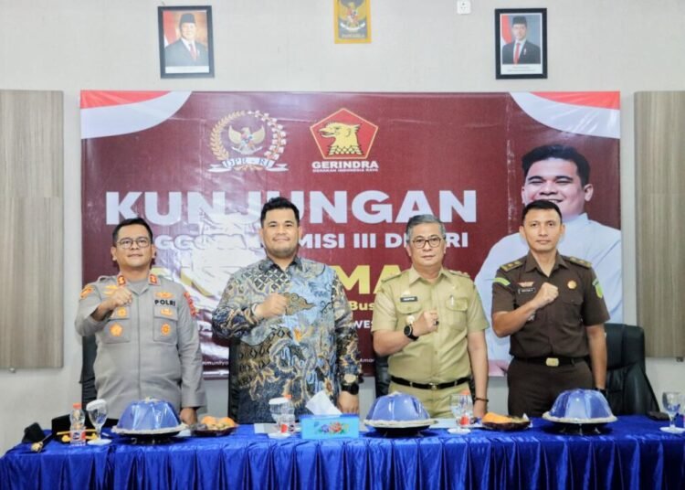 Komisi III DPR RI Tinjau Polres Barru