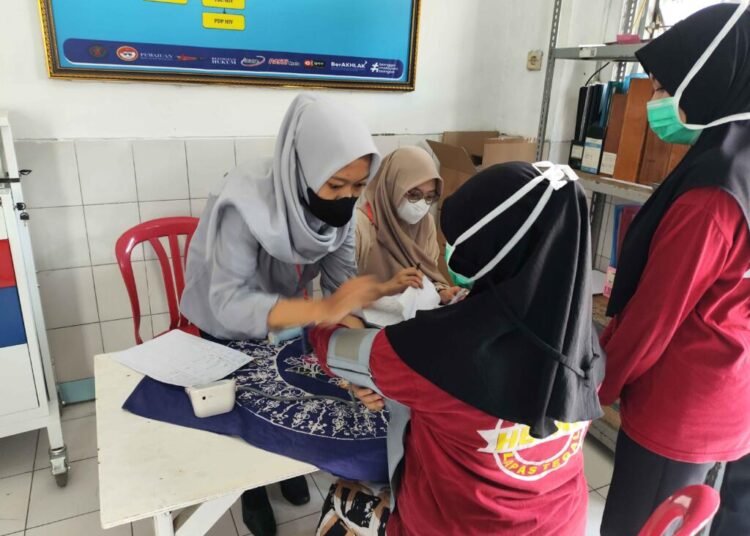 Lapas Tegal Kolaborasi dengan Puskesmas Tegal Barat Gelar Pemeriksaan Kesehatan WBP 1 KESEHATAN 11zon