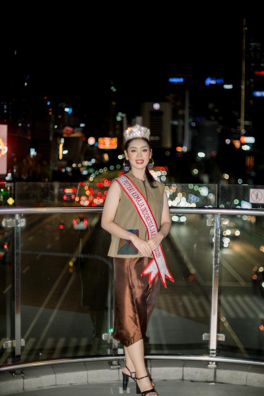 Nayyara Azarine Farrashila Puteri Remaja Indonesia Jakarta 2025 Tampil Memukau di Tosari Fashion Week