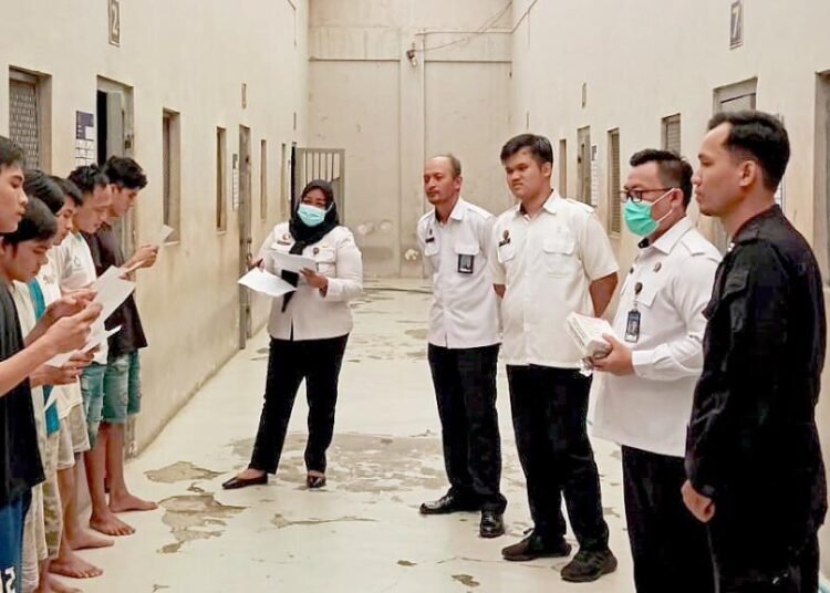 Lapas Bengkulu Dukung Program Nasional Eliminasi TBC 1 Lapas Bengkulu, Klinik Pratama, Eliminasi TBC, Pencegahan Penyakit, Warga Binaan, Kesehatan Lapas, Baper Hati