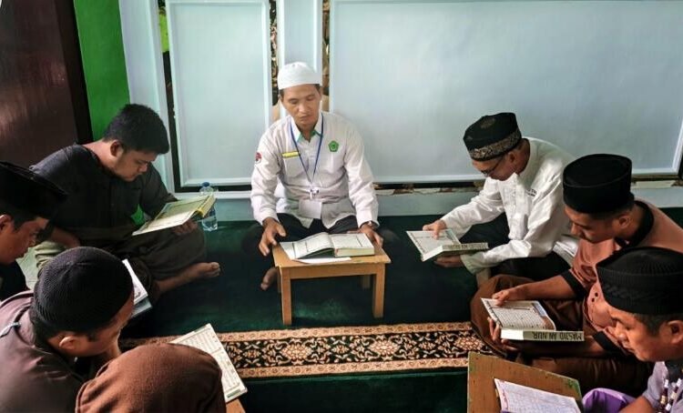 Program Mengaji di Masjid An - Nur Bangun Mental dan Karakter Warga Binaan 1 Lapas Bengkulu, Pembinaan Kerohanian, Kemenag Bengkulu, Mengaji Iqra, Literasi Al-Qur’an, Masjid An Nur, Program Pembinaan, Warga Binaan, Pemasyarakatan, Bengkulu