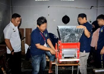 Lapas Bengkulu, Pembinaan Kemandirian, Pelatihan WBP, Produksi Tempe, Pembinaan Vokasional, Yayasan Dharma Bhakti Kesejahteraan Sosial, Warga Binaan, Bengkulu, Pemberdayaan Narapidana, Keterampilan Usaha