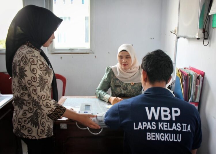Kolaborasi Klinik Lapas Bengkulu dan HUB Kemenaker Tingkatkan Mutu Pelayanan Publik 1 Lapas Bengkulu, Klinik Pratama, Pelayanan Kesehatan, WBP, HUB Kemenaker, Magang Kemenaker, Pembinaan Lapas, Lapas Kelas IIA Bengkulu, Pelayanan Publik, Sinergi Lapas, Berita Lapas, Bengkulu
