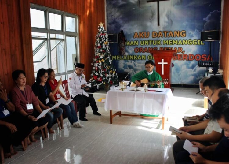 WBP Katolik Diperkuat Lewat Pembinaan Ekaristi Kudus di Lapas Bengkulu 1 Lapas Bengkulu, Pembinaan Rohani, Pembinaan WBP, Penyuluh Katolik, Gereja Katolik, Perayaan Ekaristi, Kemenag Bengkulu, Gereja Getsmani, Reintegrasi Sosial