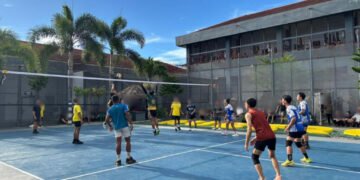 1e6204fe f13d 4afe 9b14 ba1f5bd38ade