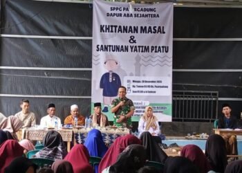 Serka Dede Suharsono Mewakili Danramil Memberikan Sambutan Pada Acara Khitanan Masan dan Santunan anak yatim piatu