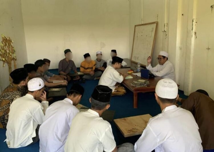 LPKA Kelas II Bengkulu Gelar Pelatihan Mengaji untuk Perkuat Pembinaan Rohani Anak Binaan 1 WhatsApp Image 2025 12 02 at 14.00.45 1