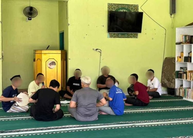 Warga Binaan Rutan Bengkulu Semarakkan Masjid At-Taubah dengan Latihan Hadroh 1 rutan bengkulu