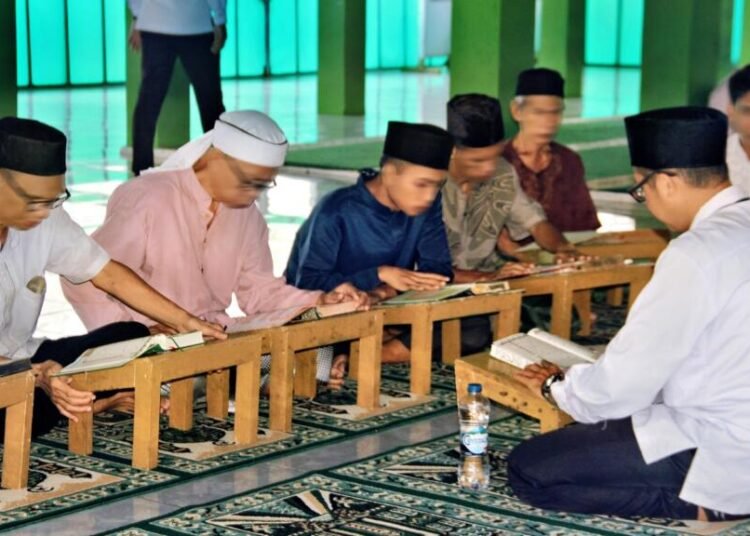 Lapas Bengkulu, Pembinaan Rohani, Penyuluh Agama, Warga Binaan, Masjid An-Nur, Kemenag Bengkulu, Mengaji Iqro, Tausiyah, Pembinaan Kepribadian, Bakti pada Orang Tua