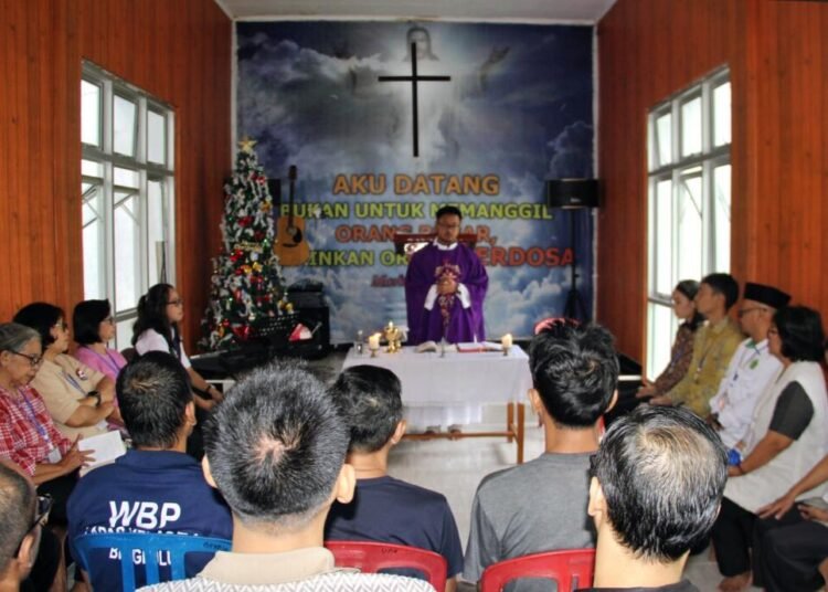 Lapas Bengkulu, Misa Gaudete, Advent Katolik, Pembinaan Kerohanian, Warga Binaan, Natal, Kegiatan Keagamaan, Kemenag Bengkulu