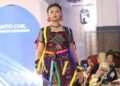 Aurora, Model Remaja Berusia 14 Tahun Bersinar di Indonesia Fashion Runway Museum Mandiri