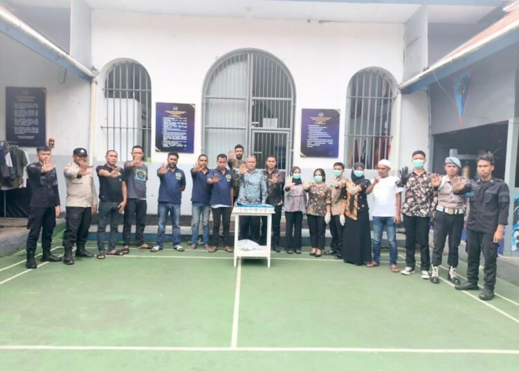 Lapas Bandanaira Gelar Tes Urine Dadakan, Tegaskan Komitmen Bebas Narkoba 1 WhatsApp Image 2026 01 09 at 16.52.04